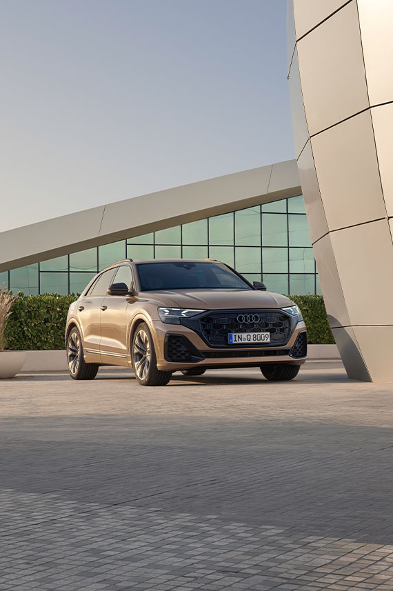 Side view Audi Q8 SUV